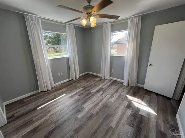 $1,875 | 3254 West Avenue, Gulf Breeze, FL 32563