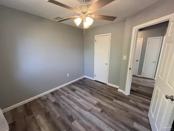 $1,875 | 3254 West Avenue, Gulf Breeze, FL 32563