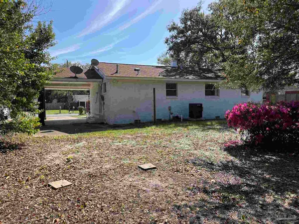 $1,875 | 3254 West Avenue, Gulf Breeze, FL 32563