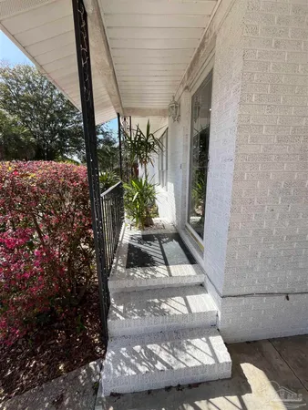 $1,875 | 3254 West Avenue, Gulf Breeze, FL 32563