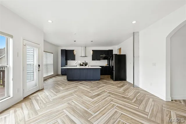 $2,750 | 4224 Westminster Place, St. Louis, MO 63108