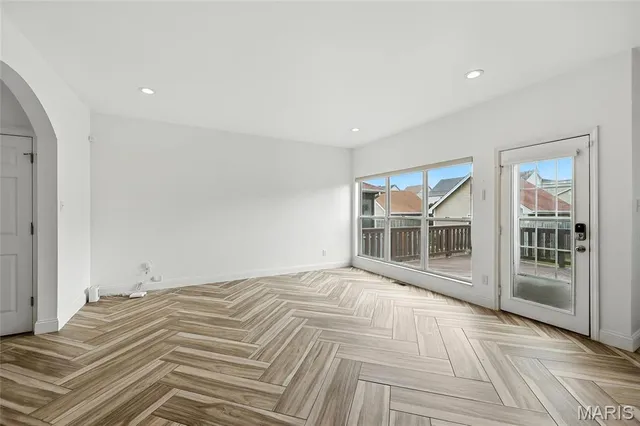 $2,750 | 4224 Westminster Place, St. Louis, MO 63108