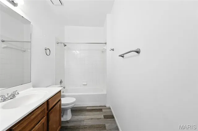 $2,750 | 4224 Westminster Place, St. Louis, MO 63108