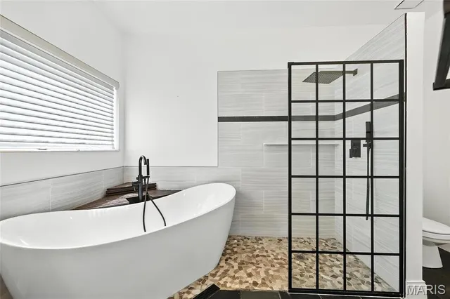 $2,750 | 4224 Westminster Place, St. Louis, MO 63108