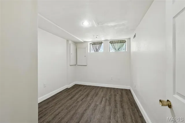 $2,750 | 4224 Westminster Place, St. Louis, MO 63108