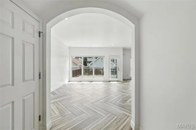 $2,750 | 4224 Westminster Place, St. Louis, MO 63108