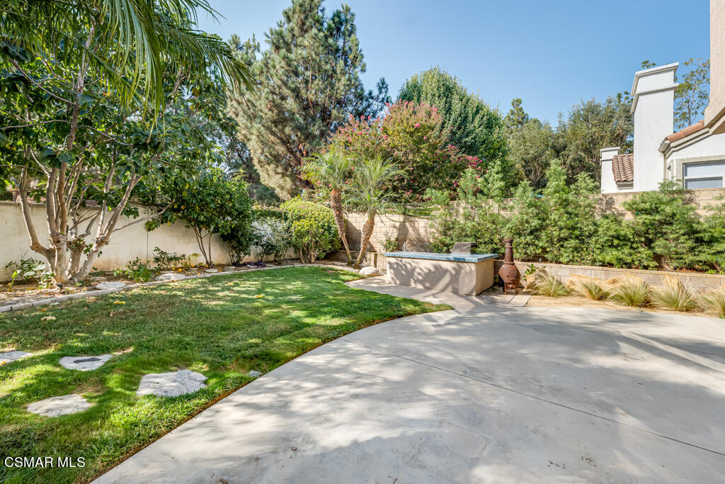 11292 Broadview Drive Moorpark, CA 93021 - Photo 51 of 58 a view of a garden with plants