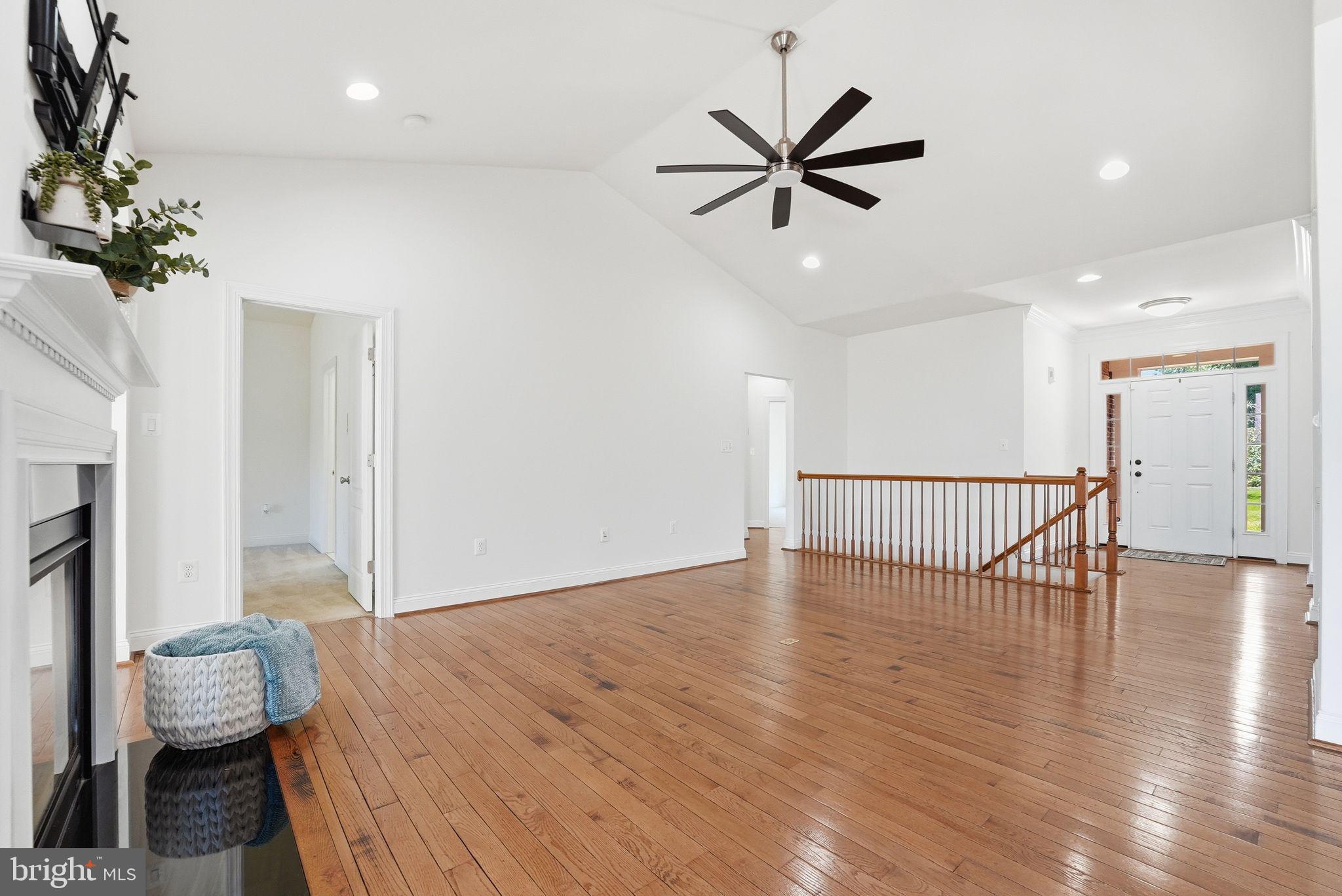 35115 Somerset Ridge Road Locust Grove, VA 22508 - Photo 12 of 68 Living Room