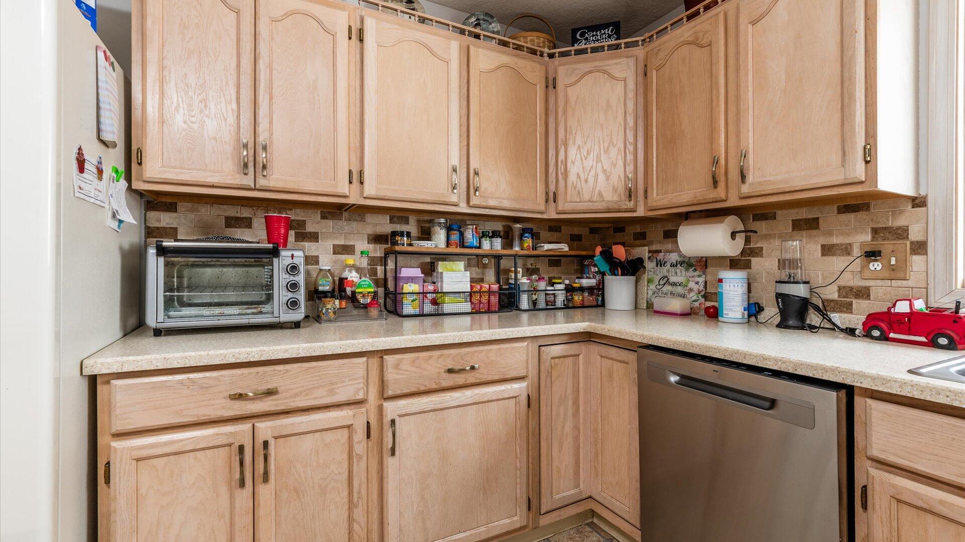 4491 Price Road Newark, OH 43055 - Photo 16 of 47 kitchen