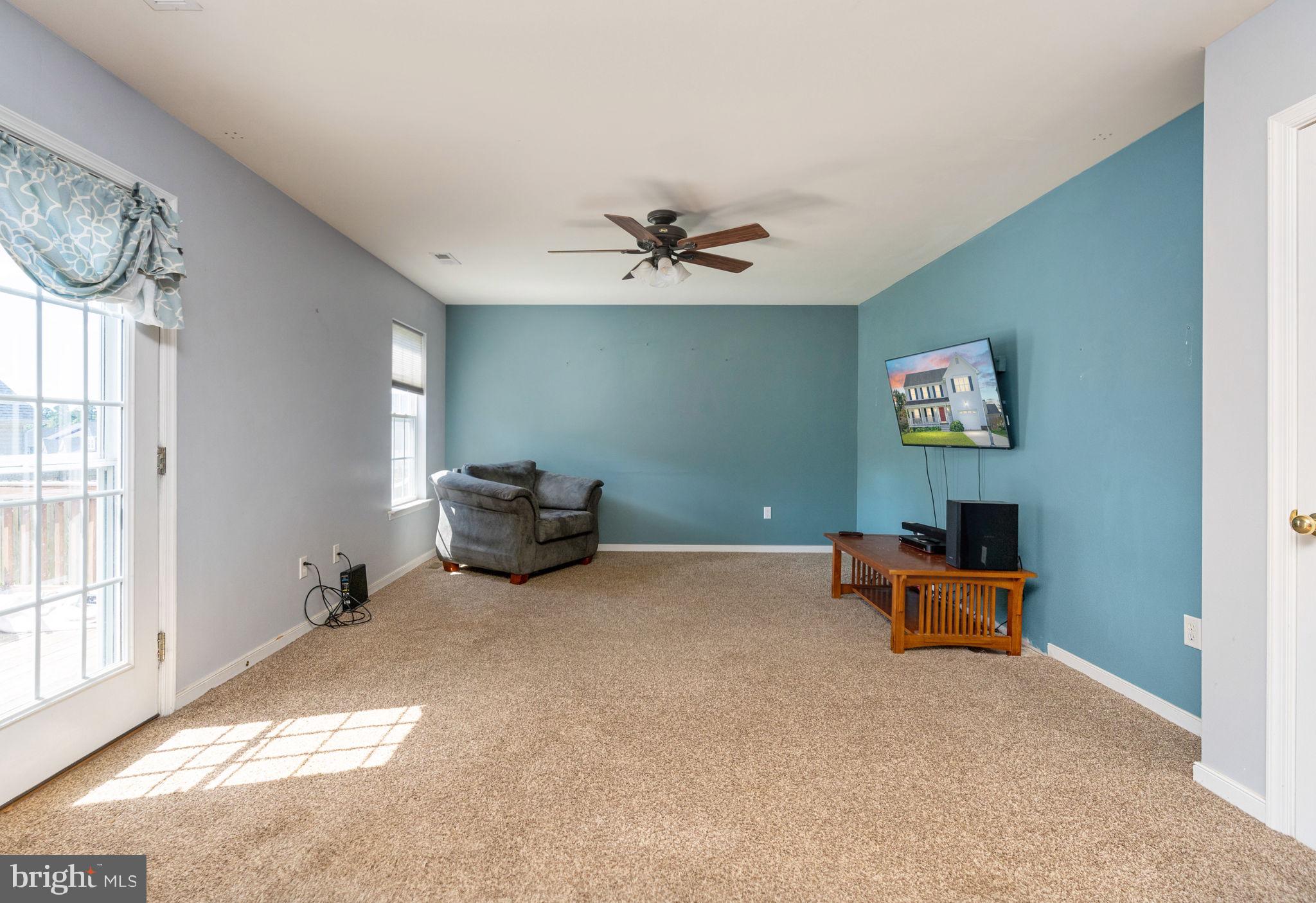 202 Cardinal Road Louisa, VA 23093 - Photo 18 of 38 Living Space