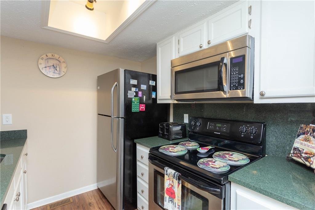 3138 Valley Farms Road Indianapolis, IN 46214 - Photo 11 of 30 Gallery Image 11