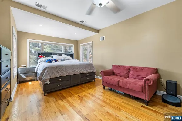 $899,999 | 467 Summit Avenue, Hackensack, NJ 07601