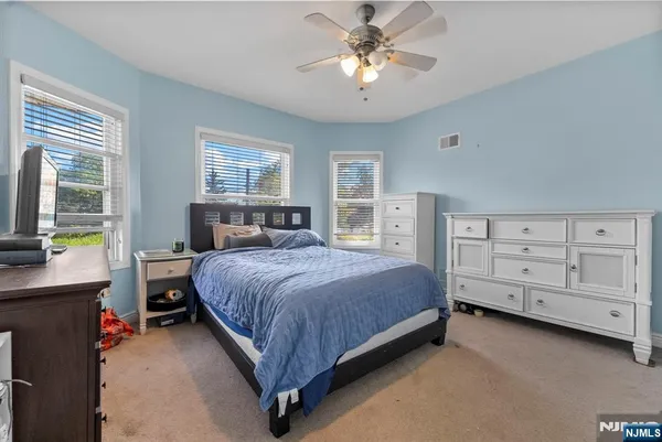 $899,999 | 467 Summit Avenue, Hackensack, NJ 07601