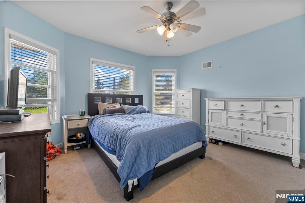 467 Summit Avenue Hackensack, NJ 07601 - Photo 20 of 38