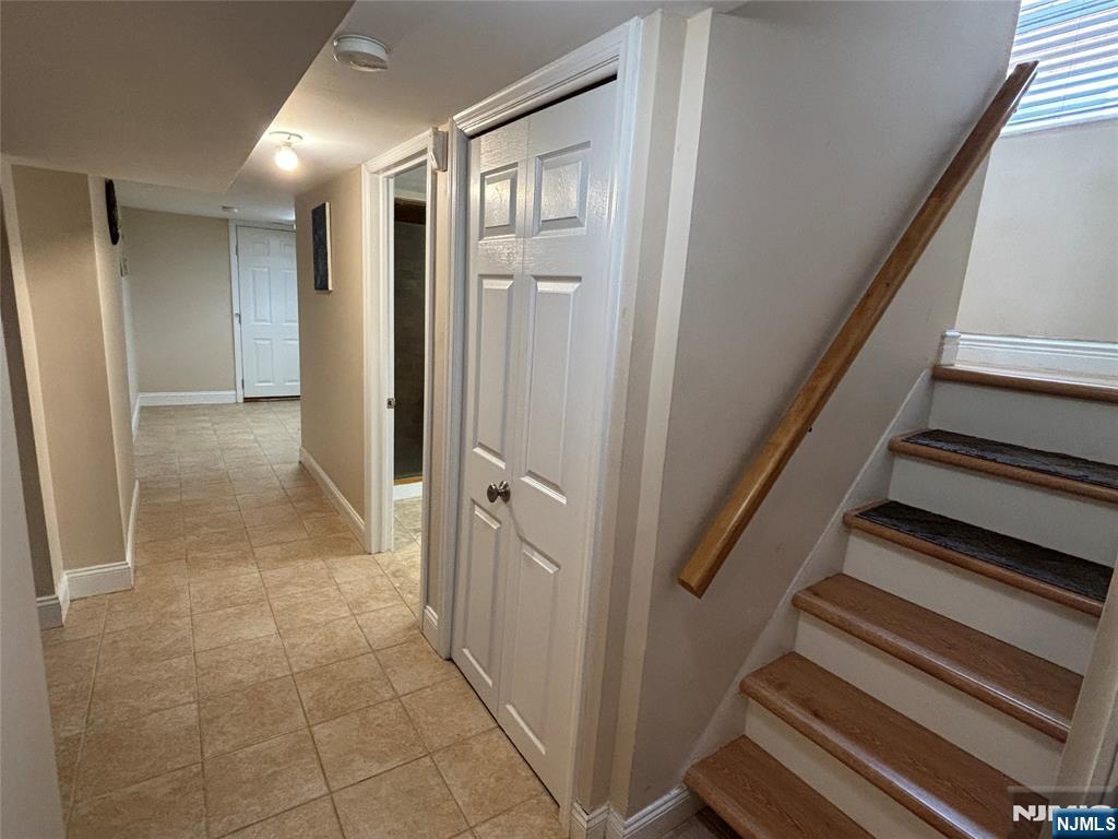 467 Summit Avenue Hackensack, NJ 07601 - Photo 27 of 38