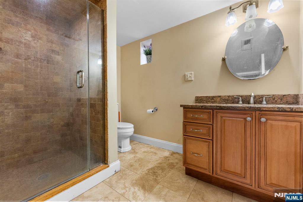 467 Summit Avenue Hackensack, NJ 07601 - Photo 28 of 38