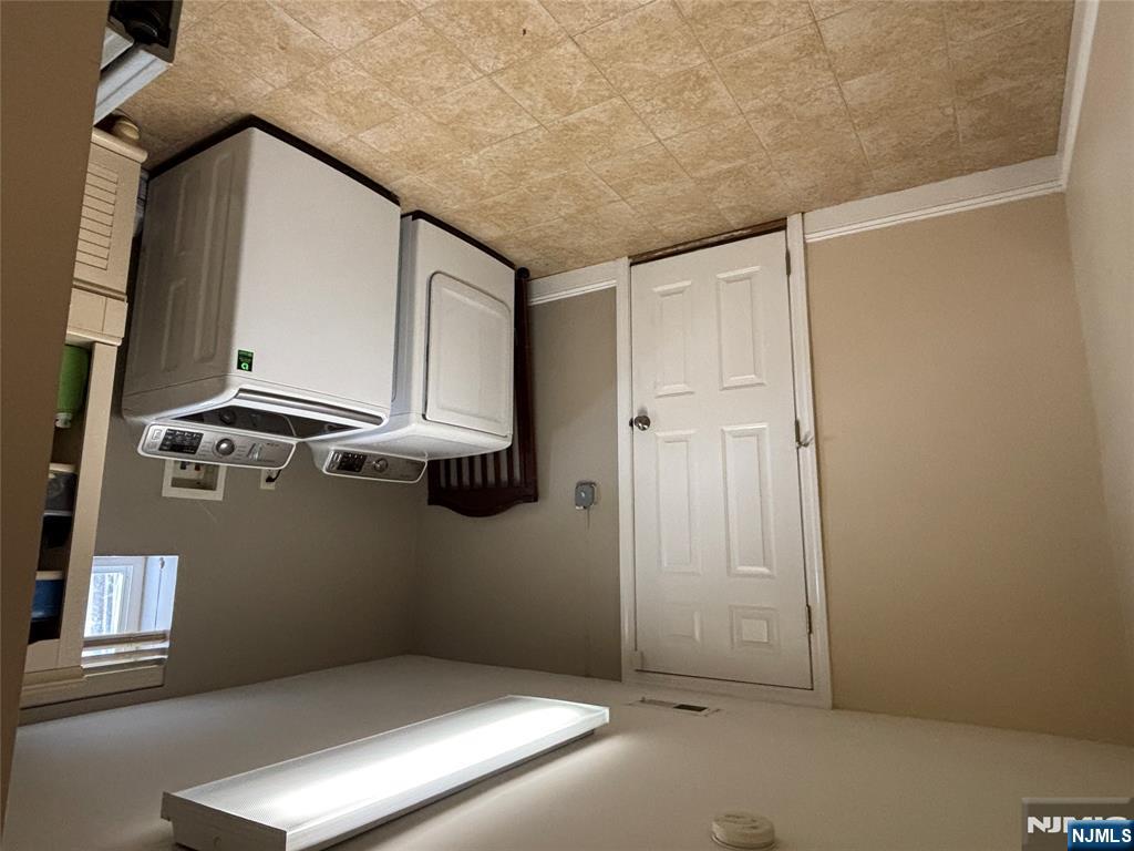 467 Summit Avenue Hackensack, NJ 07601 - Photo 29 of 38