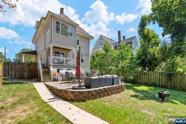$899,999 | 467 Summit Avenue, Hackensack, NJ 07601