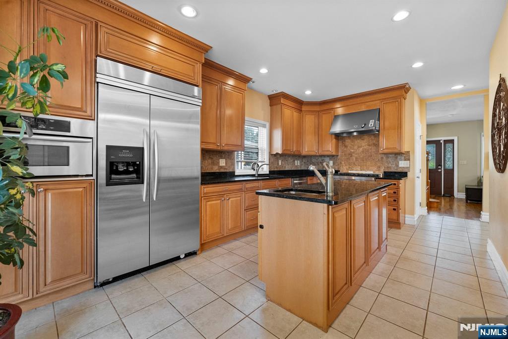 467 Summit Avenue Hackensack, NJ 07601 - Photo 10 of 38