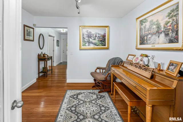 $250,000 | 521 Marquis Avenue, Centralia, IL 62801