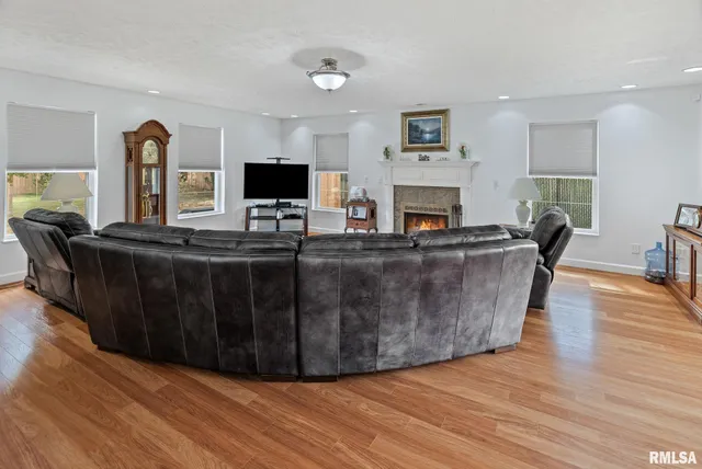 $250,000 | 521 Marquis Avenue, Centralia, IL 62801