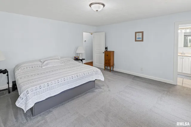 $250,000 | 521 Marquis Avenue, Centralia, IL 62801