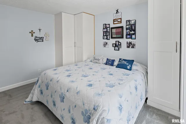 $250,000 | 521 Marquis Avenue, Centralia, IL 62801