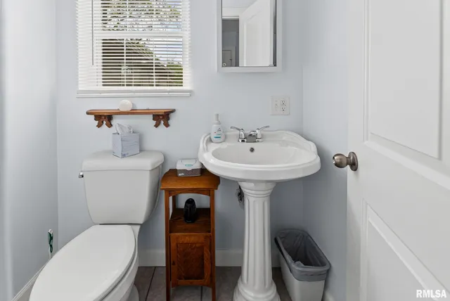 $250,000 | 521 Marquis Avenue, Centralia, IL 62801