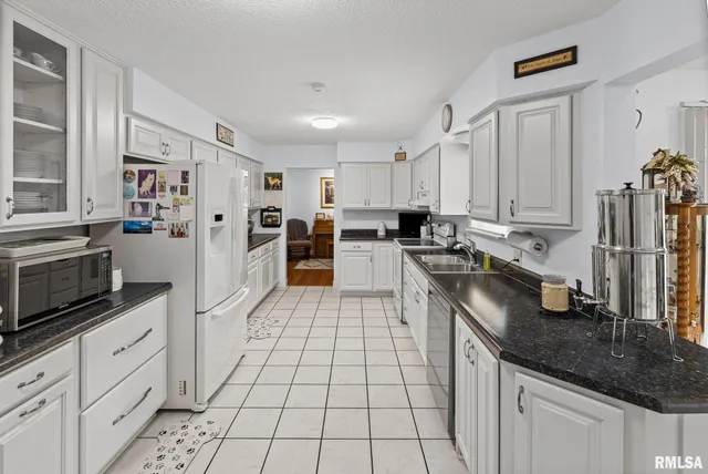 $250,000 | 521 Marquis Avenue, Centralia, IL 62801