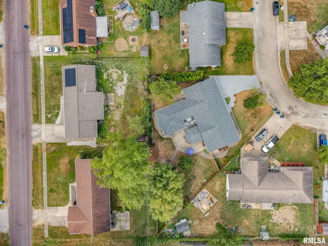 $250,000 | 521 Marquis Avenue, Centralia, IL 62801