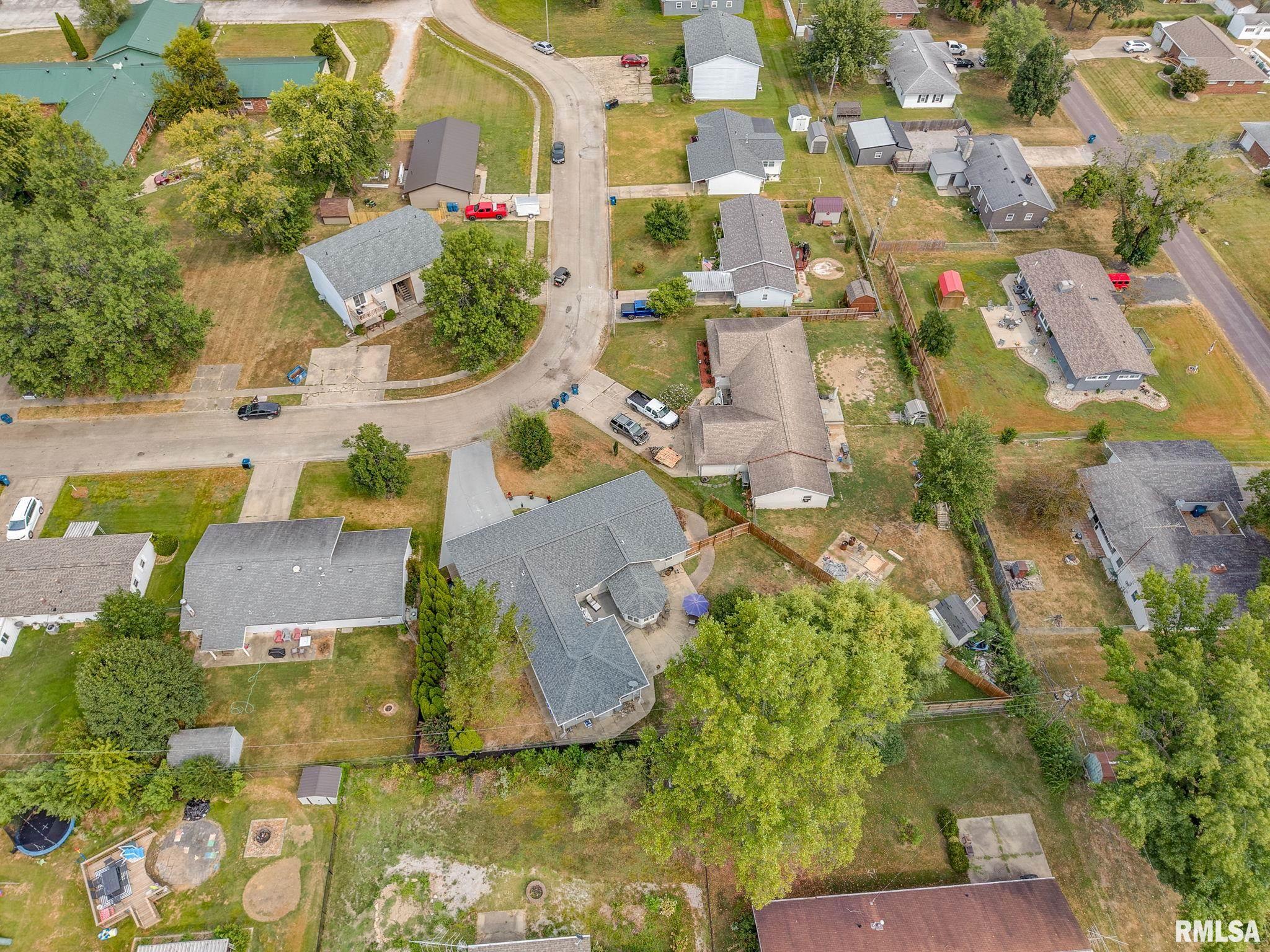 521 Marquis Avenue Centralia, IL 62801 - Photo 52 of 54