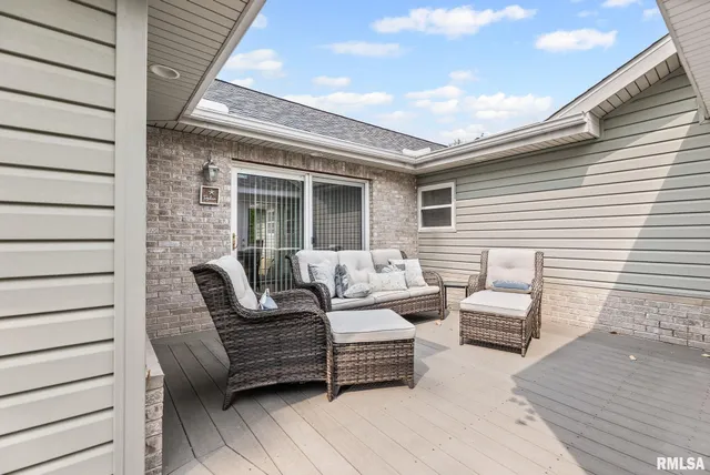 $250,000 | 521 Marquis Avenue, Centralia, IL 62801