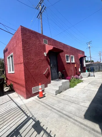$1,600 | 8518 South Fir Avenue, Los Angeles, CA 90001