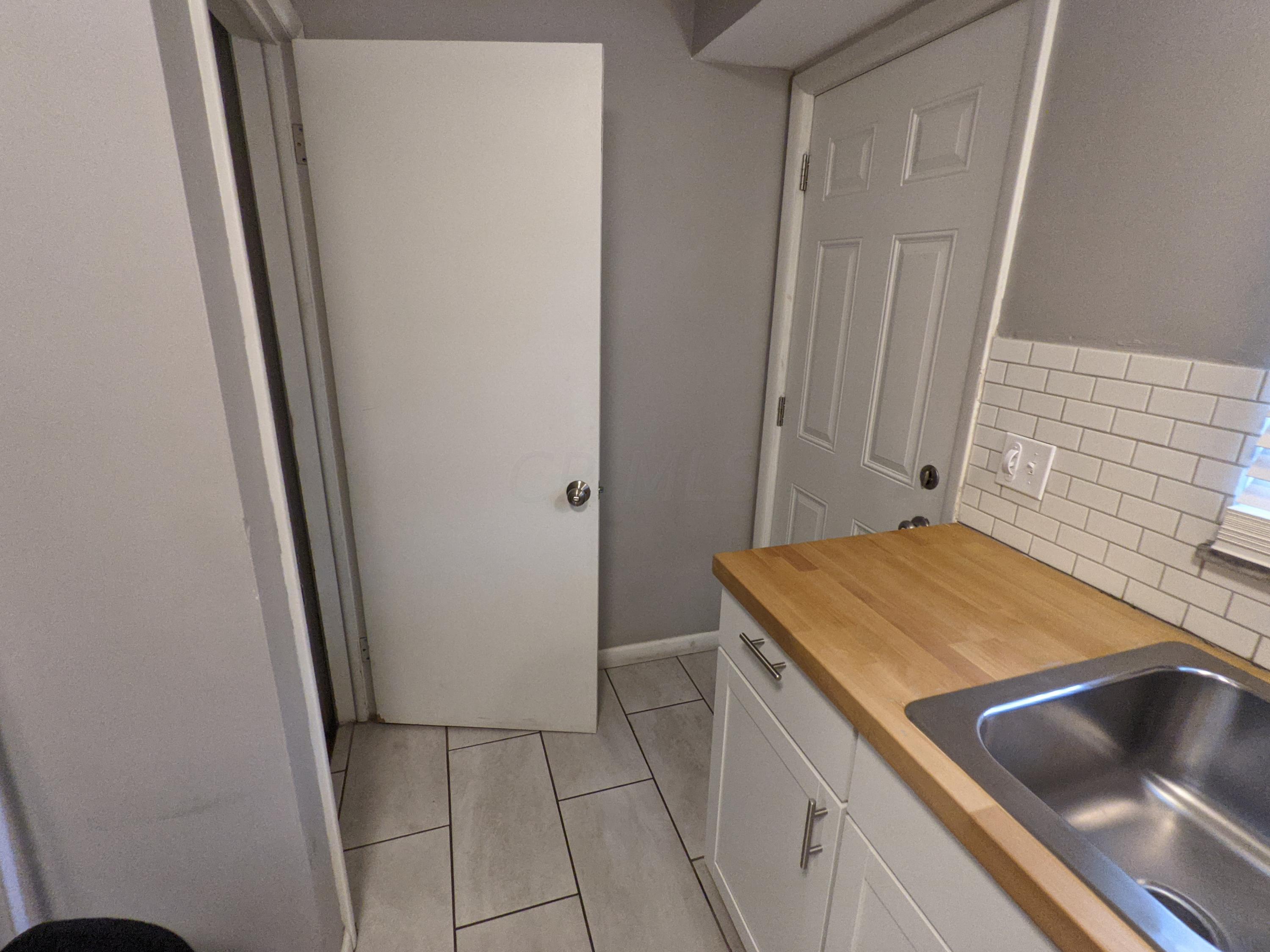 781 South Kellner Road Columbus, OH 43209 - Photo 17 of 35