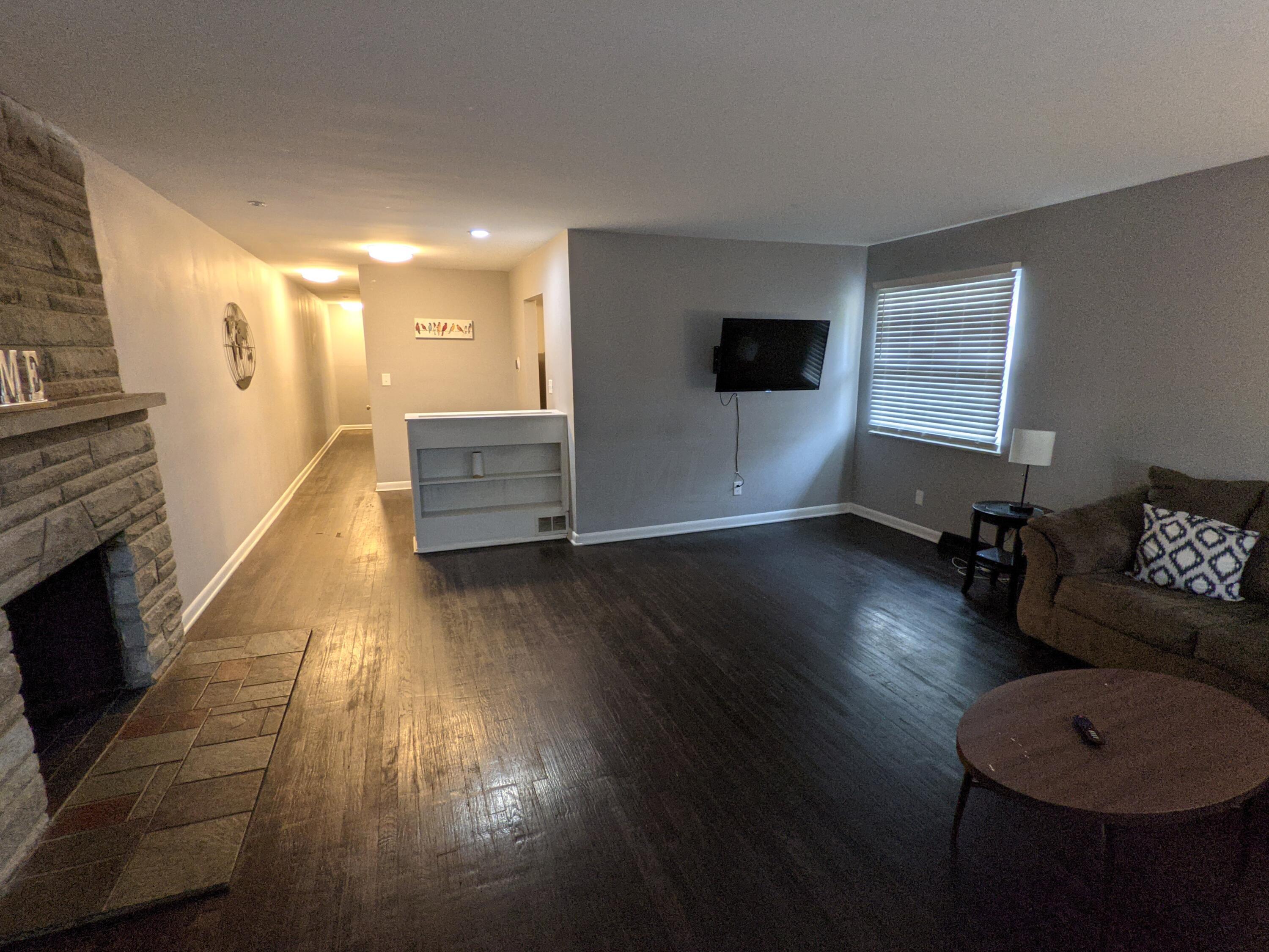 781 South Kellner Road Columbus, OH 43209 - Photo 5 of 35