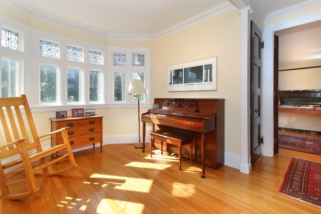 8 Devon Terrace Newton, MA 02459 - Photo 5 of 21 Gallery Image 5