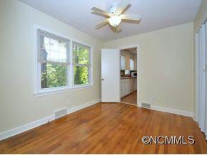 142 Beverly Road Asheville, NC 28805 - Photo 9 of 11 Gallery Image 9