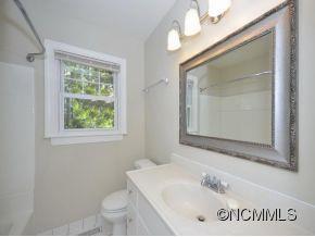 142 Beverly Road Asheville, NC 28805 - Photo 10 of 11 Gallery Image 10