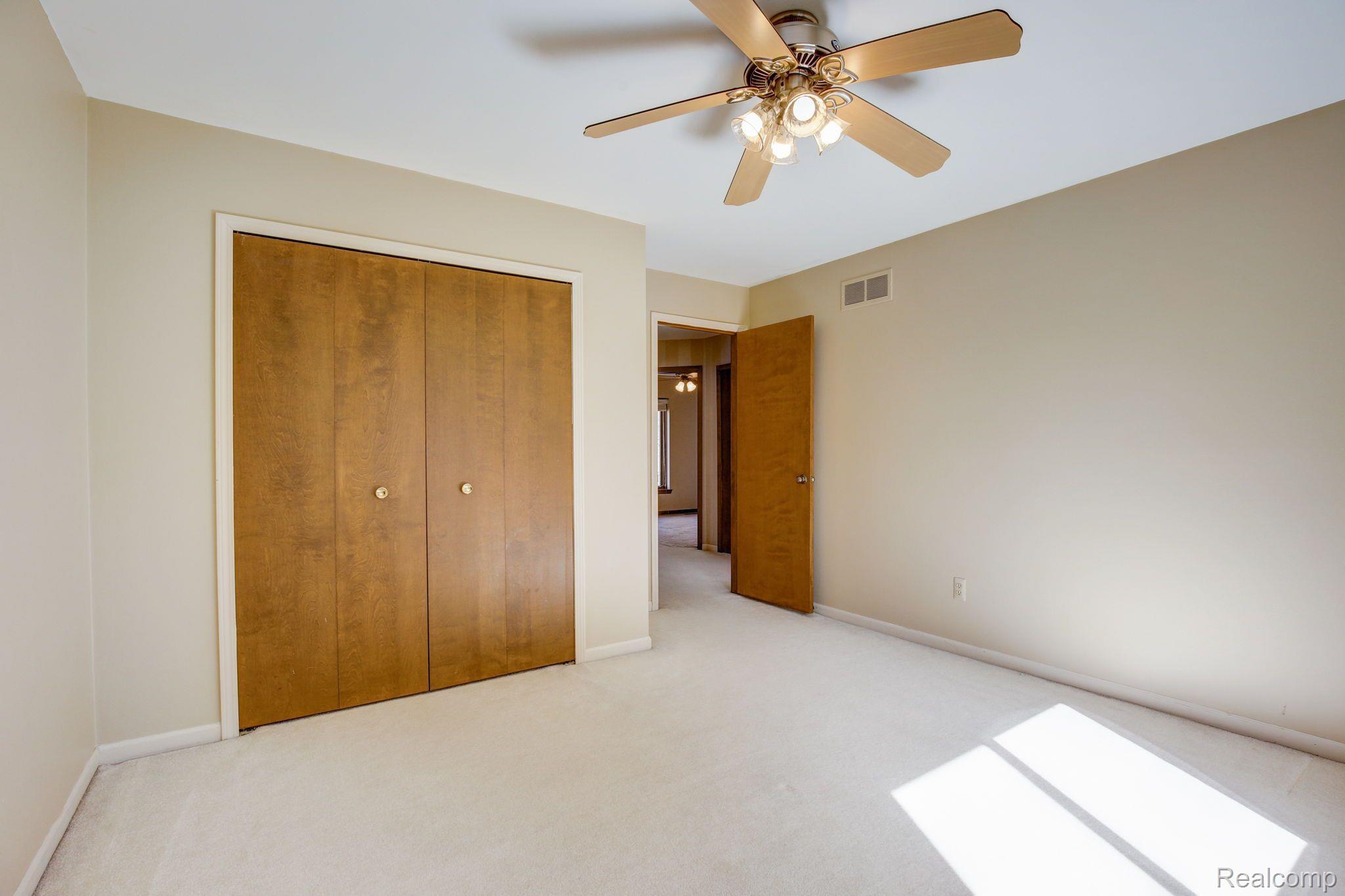 41773 Waterfall Road Northville, MI 48168 - Photo 37 of 55
