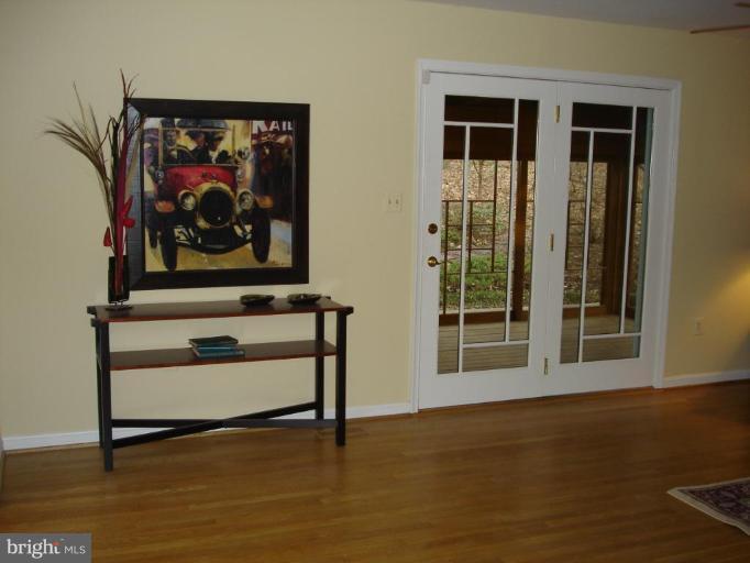 7402 Maple Branch Road Clifton, VA 20124 - Photo 15 of 27 FAMILY ROOM