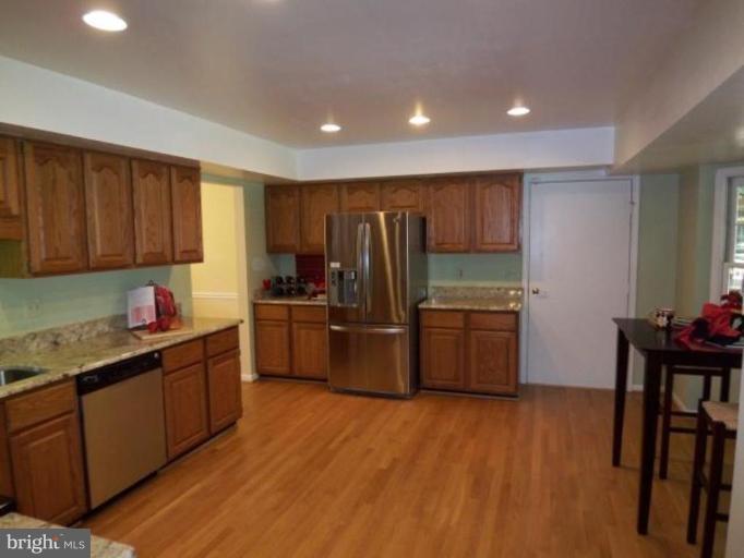 7402 Maple Branch Road Clifton, VA 20124 - Photo 21 of 27 Kitchen