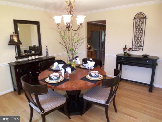 7402 Maple Branch Road Clifton, VA 20124 - Photo 4 of 27 DINING ROOM