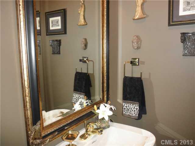 2225 Rexford Road, Unit A Charlotte, NC 28211 - Photo 11 of 16 Gallery Image 11