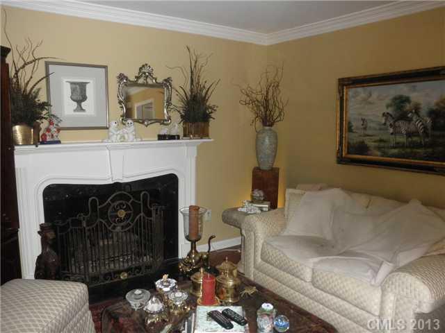 2225 Rexford Road, Unit A Charlotte, NC 28211 - Photo 6 of 16 Gallery Image 6