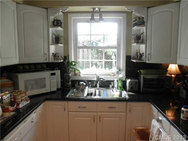 2225 Rexford Road, Unit A Charlotte, NC 28211 - Photo 7 of 16 Gallery Image 7