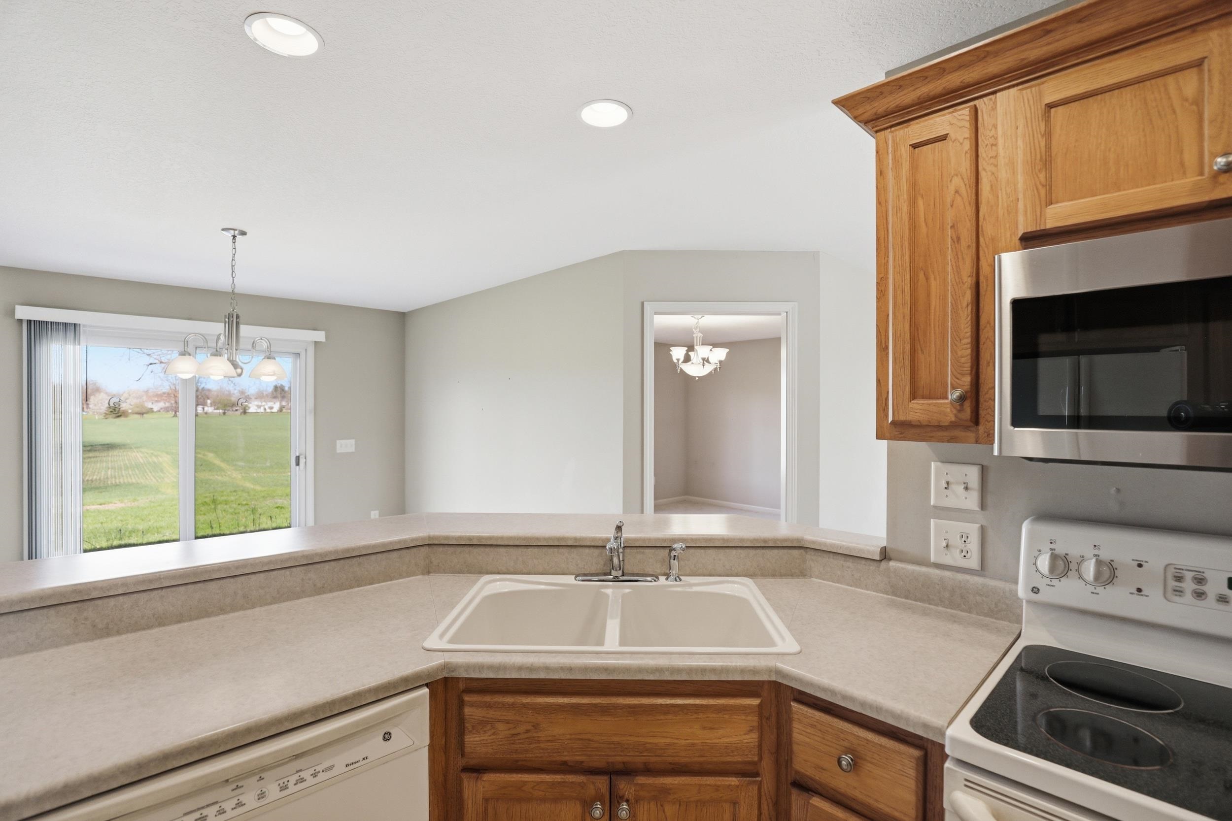 4011 Goeglein Road Fort Wayne, IN 46815 - Photo 13 of 36