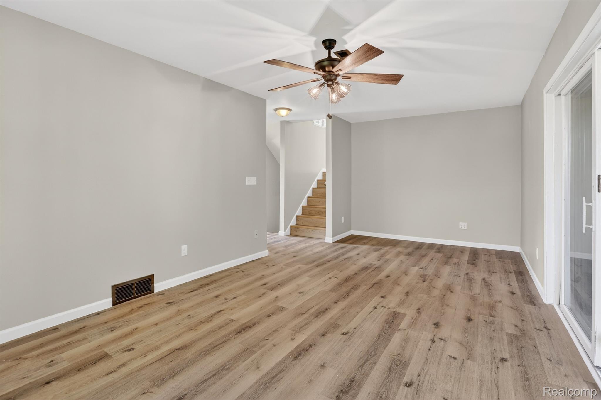 1215 North Oak Road Davison, MI 48423 - Photo 21 of 37