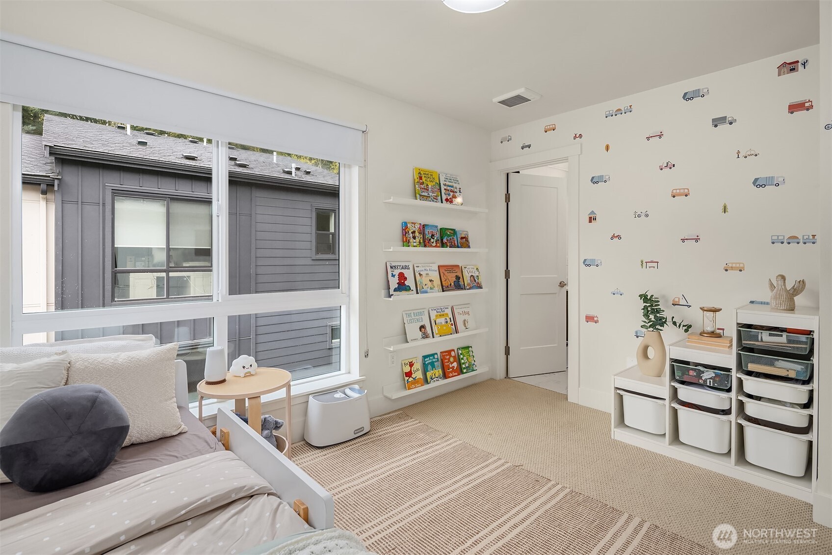 18412 96th Drive Northeast, Unit B Bothell, WA 98011 - Photo 23 of 34