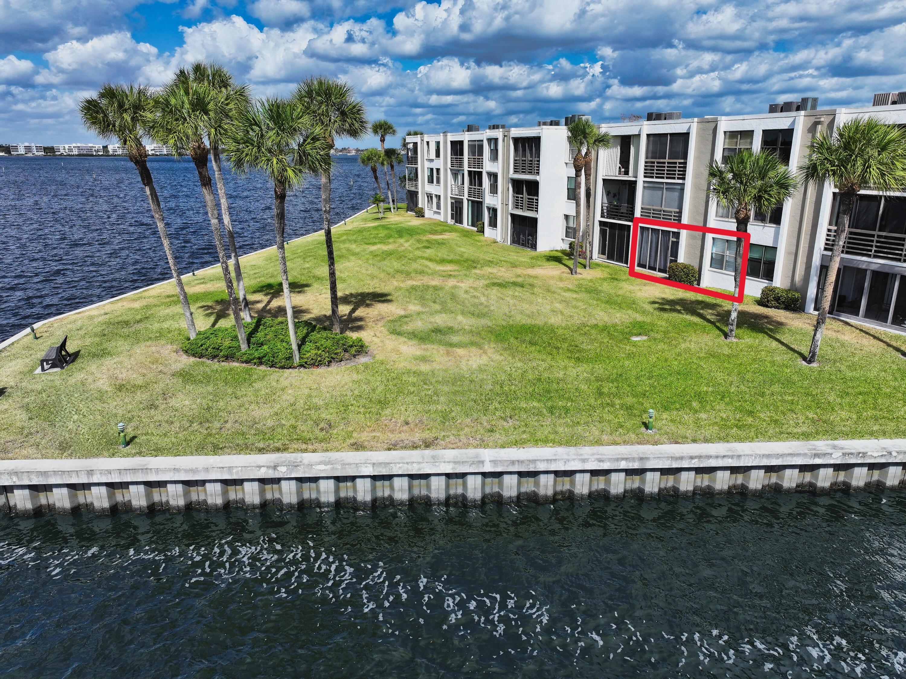 1950 Southwest Palm City Road, Unit 13102 Stuart, FL 34994 - Photo 11 of 32 1000033374