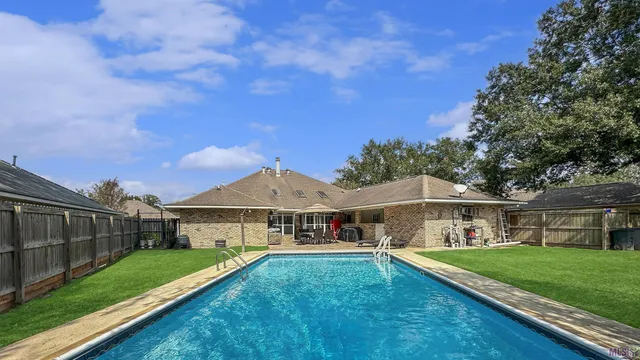 $389,900 | 15682 Malvern Hill Avenue, Baton Rouge, LA 70817